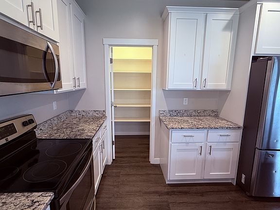 2nd image of 298 E Cordoba Dr