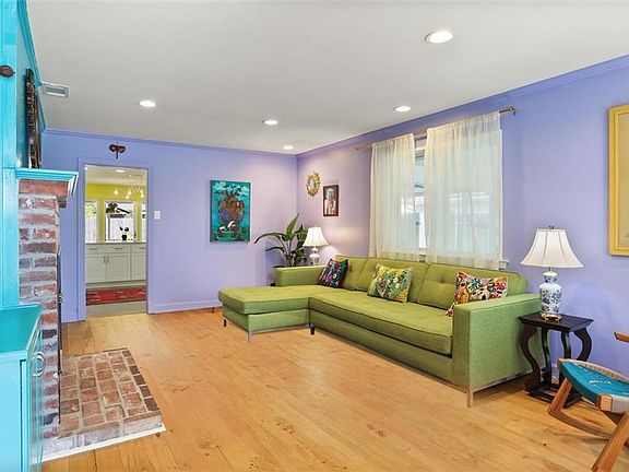 3rd image of 2319 Jay St