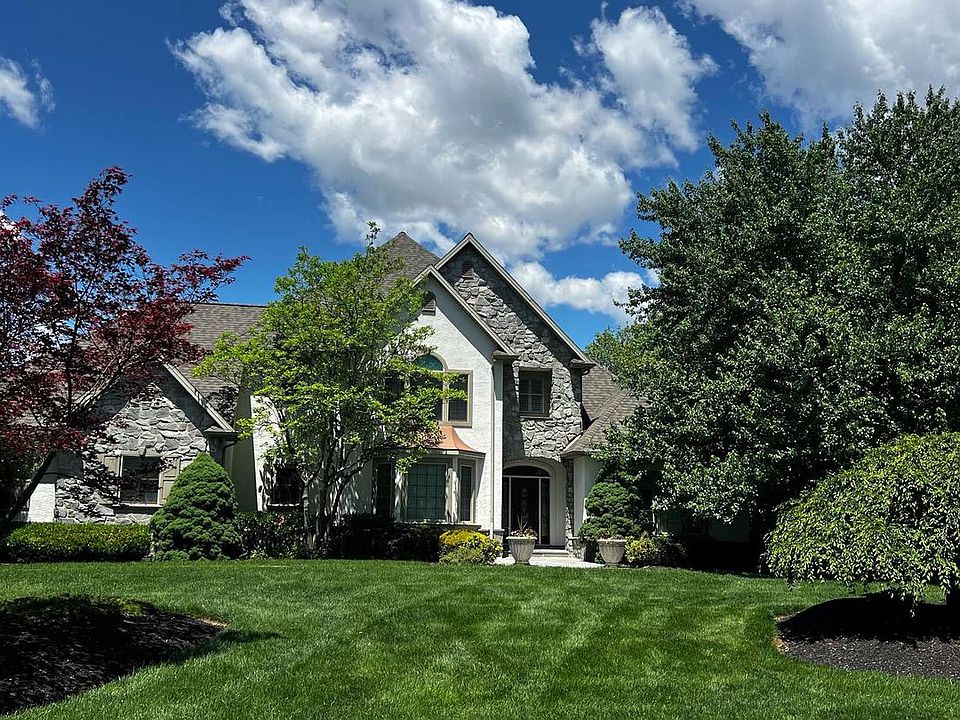 1st image of 367 Millpond Dr
