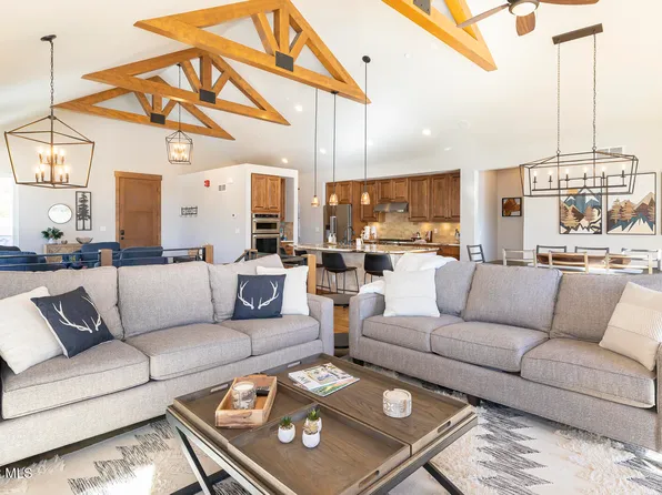 1891 PIONEER Trail, Fraser, CO 80442