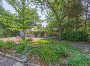 680 Oak St, Ashland, OR 97520