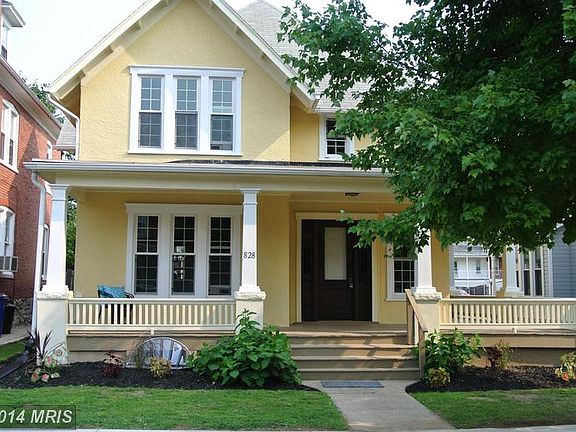 3rd image of 828 Mulberry Ave