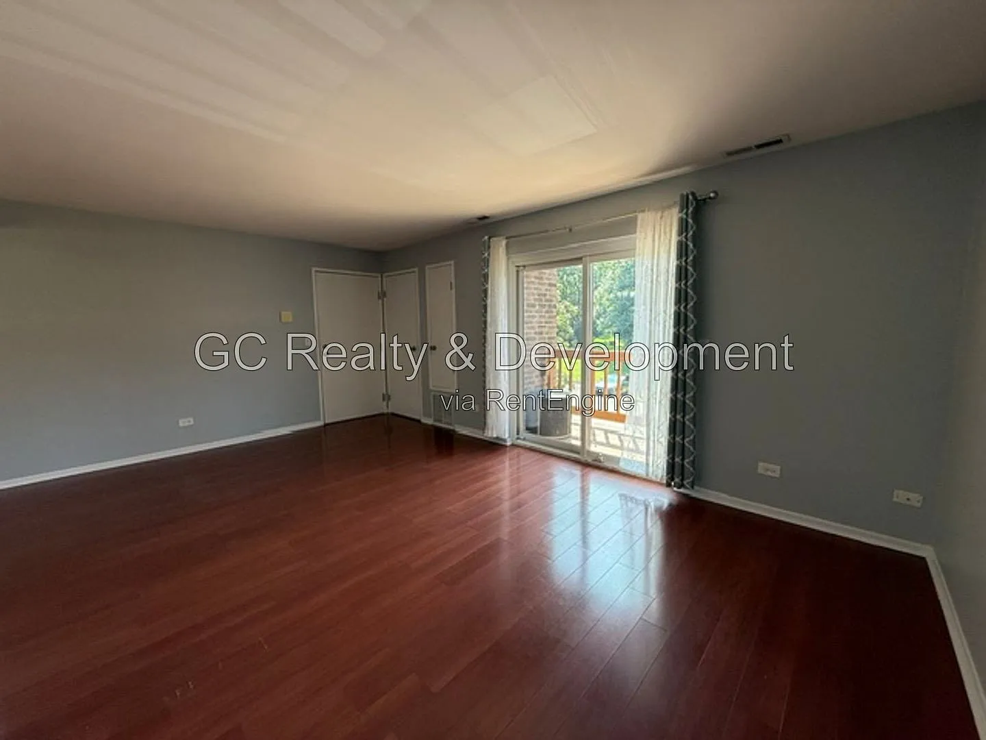 2 bed, 1.0 bath, 900 sqft, $1,925 — Photo 3