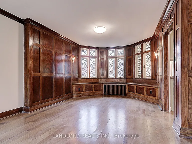 138 Fallingbrook Rd — Photo 15