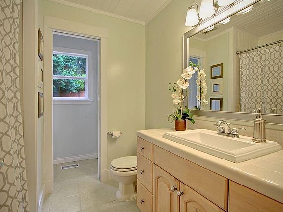 5th image of 14521 SE 20th Pl