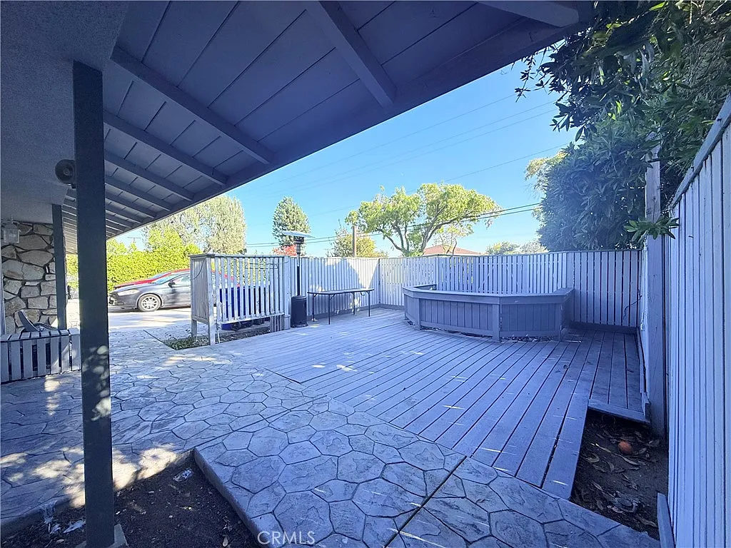 3 bed, 2.5 bath, 1500 sqft, $3,400 — Photo 3