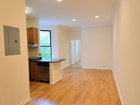 2nd image of 130 E 93rd St APT 4C