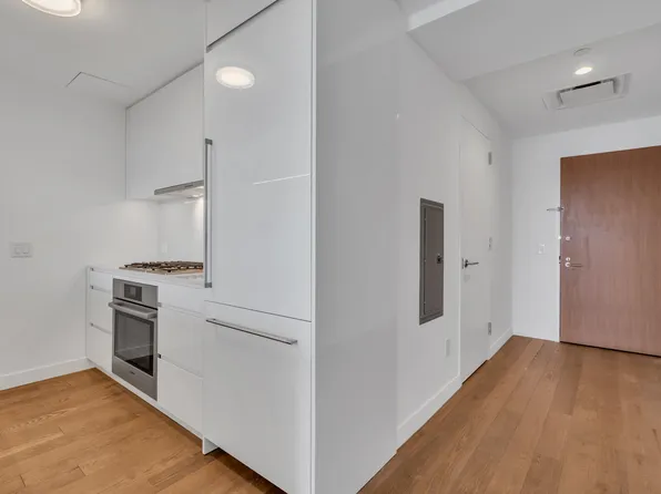 99 Hudson Street image 12 of 49