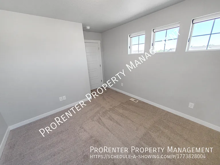1509 W 450 S — Photo 33