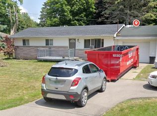 1300 Riser Dr, Saginaw, MI 48638