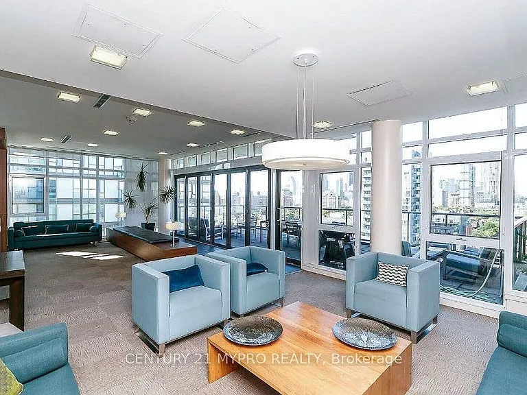260 Sackville St #611 — Photo 15