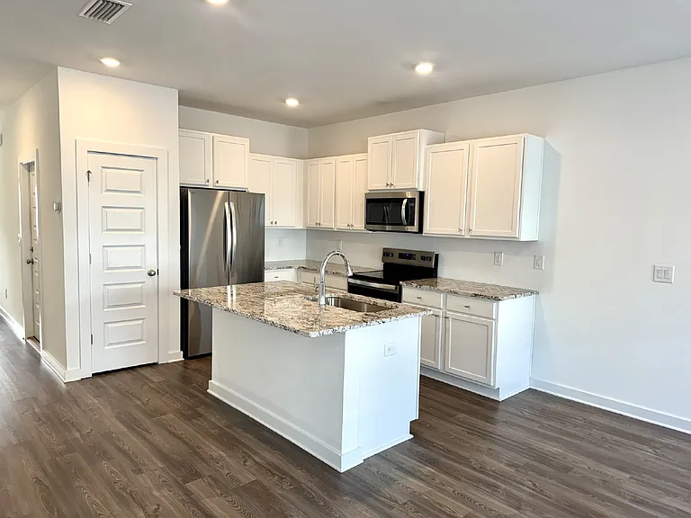 5889 Tyndall Pl — Photo 8