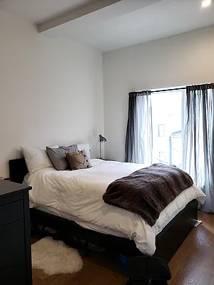Rented by Signature Property Realty | media 10