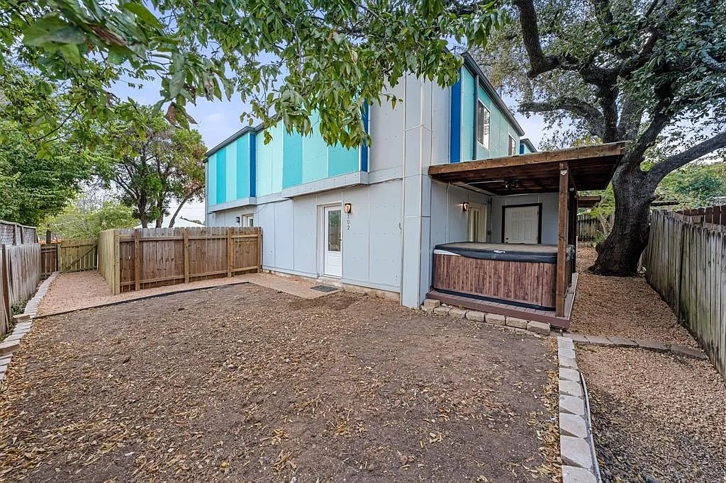 3 bed, 1806 sqft, $1,800 — Photo 1