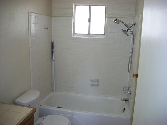5th image of 2620 W Ironwood Hill Dr APT 4