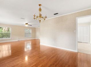 724 N Brainard St, Naperville, IL 60563
