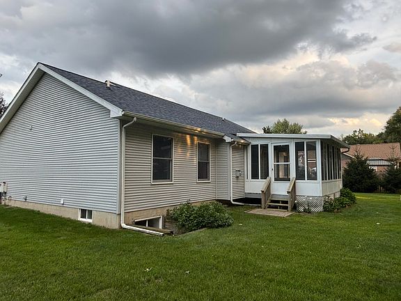 3rd image of 1318 Catsyl Rd