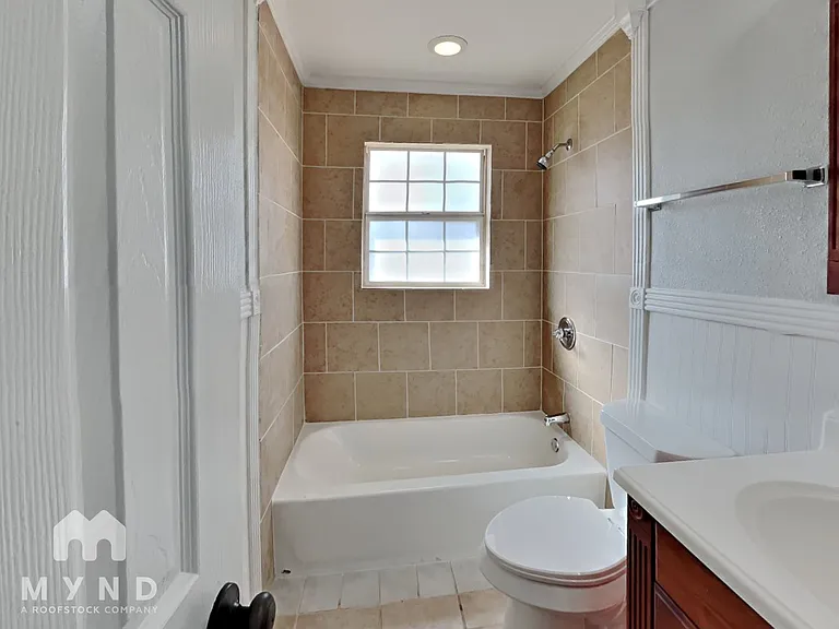 1207 Grace St — Photo 17