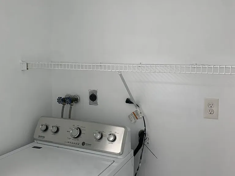 175 Harding Ave — Photo 17