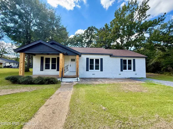 108 Lamar St, Crystal Springs, MS 39059