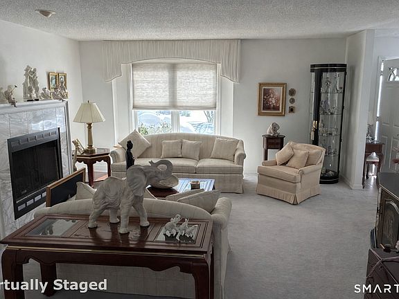 2nd image of 34 Canterbury Road #34