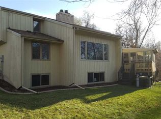 1001 N Kensington Dr, Appleton, WI 54915