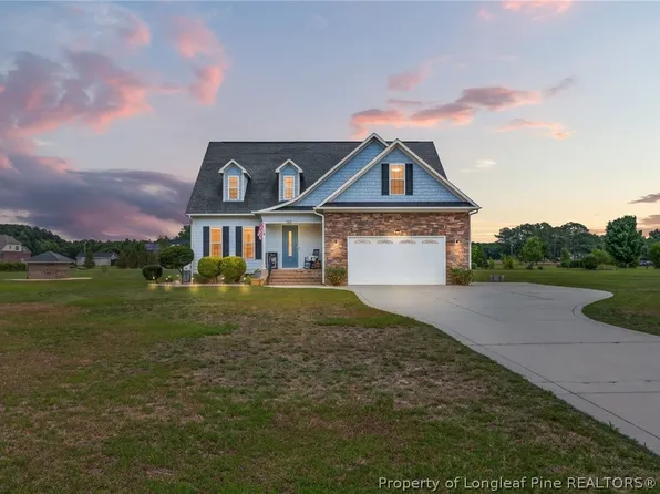 364 Fox Hills Ln, Stedman, NC 28391