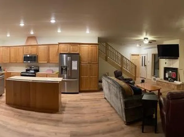25 Buffalo Dr, West Yellowstone, MT 59758