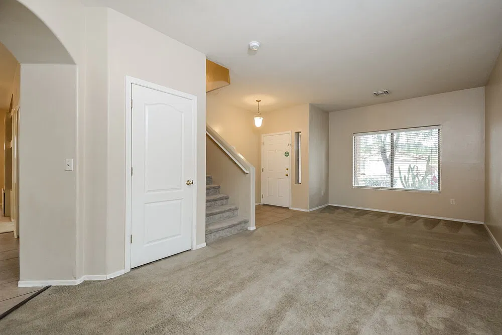 4 bed, 2.5 bath, 2234 sqft, $3,460 — Photo 4