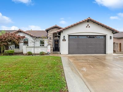 2007 E Walnut Avenue, Tulare, CA, 93274