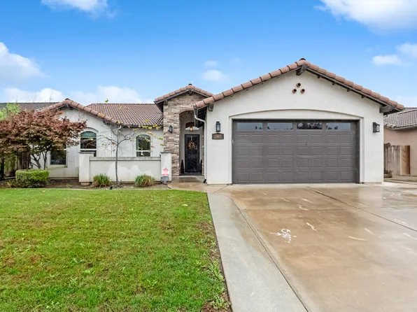 2007 E Walnut Avenue, Tulare, CA 93274