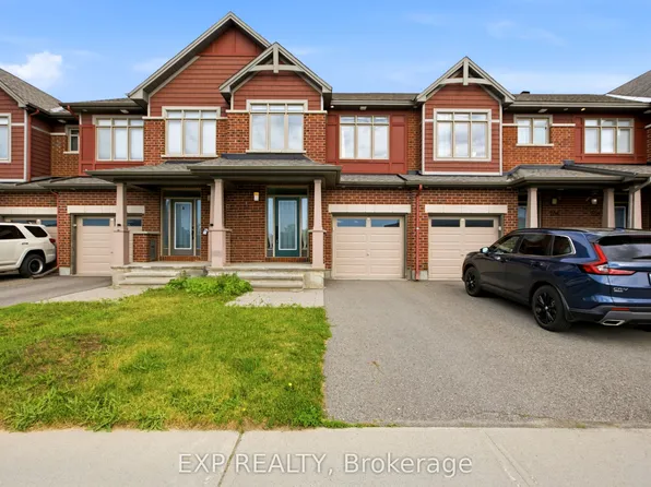 704 Brian Good Ave, Ottawa, ON K4M 0C1