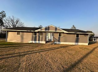 867 Lower Rebecca Rd, Fitzgerald, GA 31750