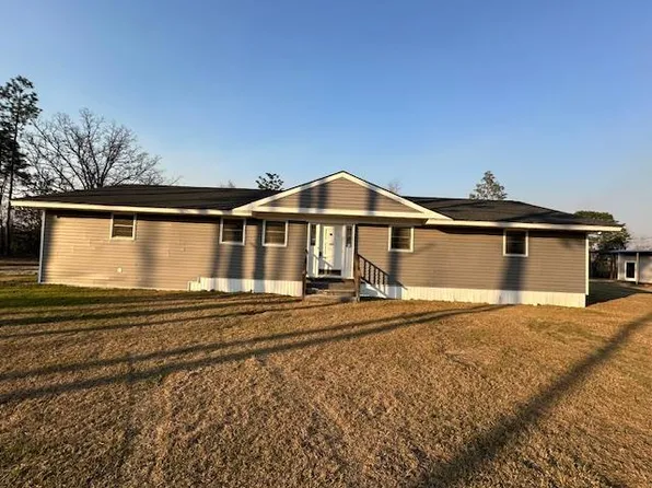867 Lower Rebecca Rd, Fitzgerald, GA 31750