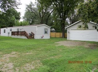 22 N 4th St, Council Grove, KS 66846