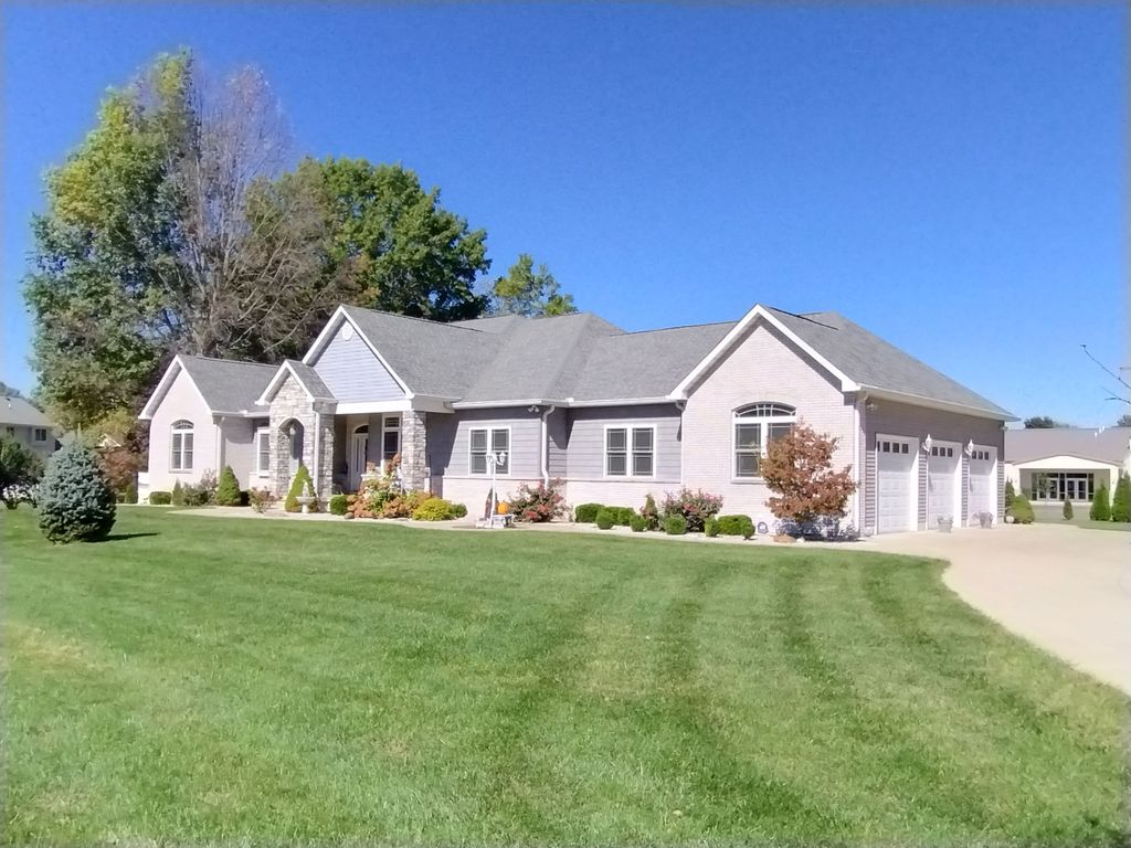 100 Naturesview Ct - Property Image