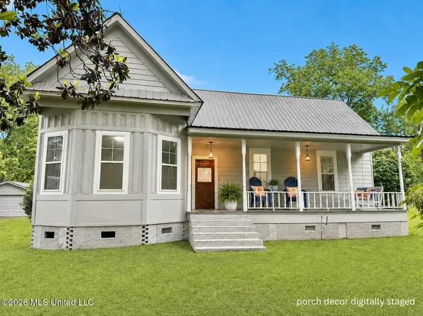 1015 Moselle Rd, Moselle, MS 39459