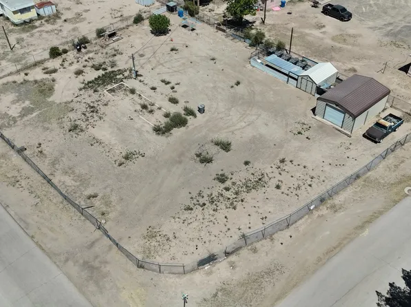 331 Valle Lindo Dr, Socorro, TX 79927