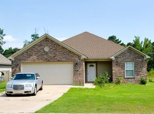 2408 Pleasant Forest Dr, Benton, AR 72015