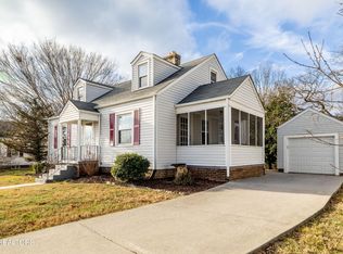 2003 Crest Rd, Maryville, TN 37804