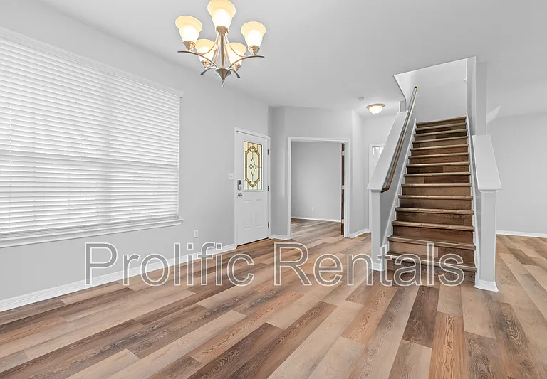 5904 Chuckwagon Cir — Photo 7