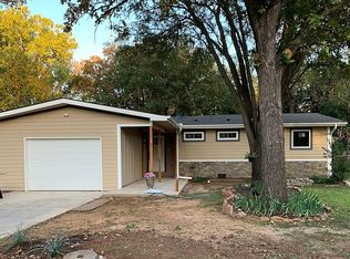203 S Crites St, Granbury, TX 76048