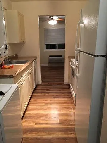 24 Village Park Dr — Photo 3