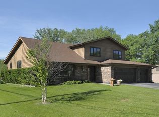 813 E Camp McDonald Rd, Prospect Heights, IL 60070