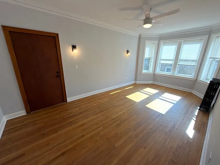 4824 W Addison St — Photo 37