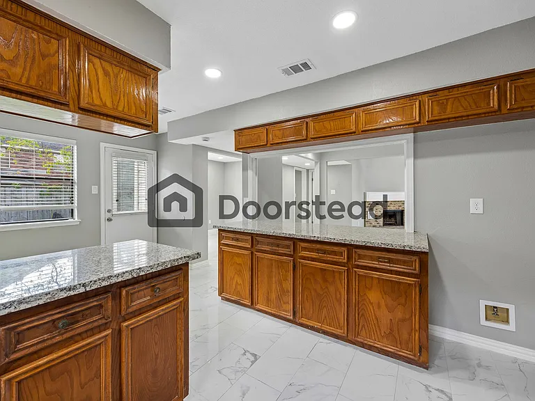 616 Shady Brook Dr — Photo 12