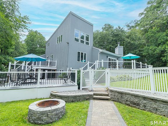 3rd image of 27 Wildwood Road