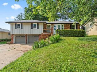 417 Pershing Ave, Liberty, MO 64068