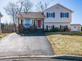 15 Handspike Ct, Halifax, NS B4E 3H2