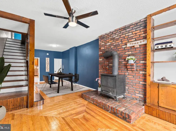 118 N King St, Gloucester City, NJ 08030